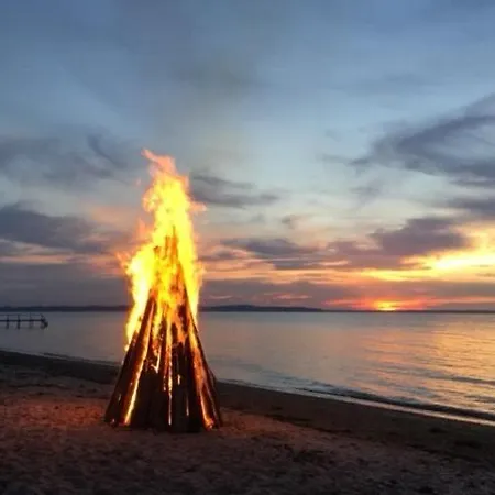 Retro Idyll And Bird Sounds In Quiet Oasis Feriehus Asperup