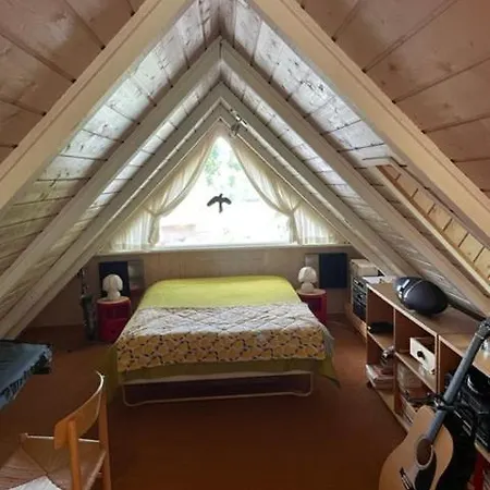Retro Idyll And Bird Sounds In Quiet Oasis Holiday home